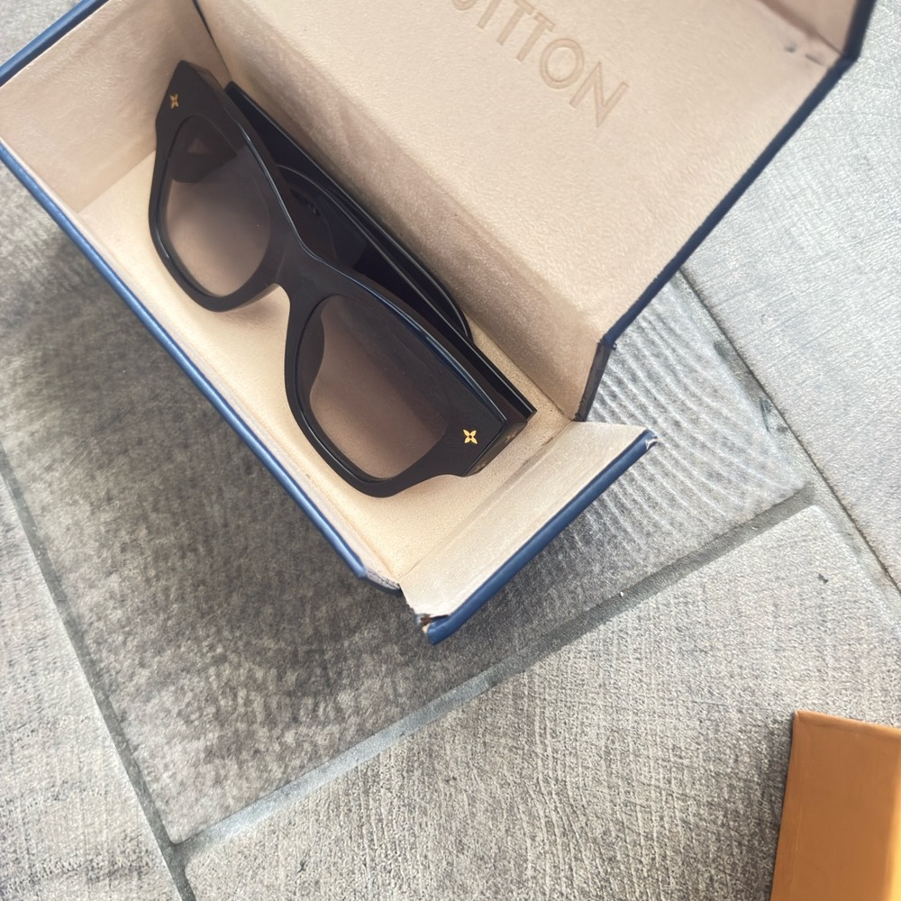 Louis Vuitton Black Sunglasses with Gold Accents - Picture 8 of 9